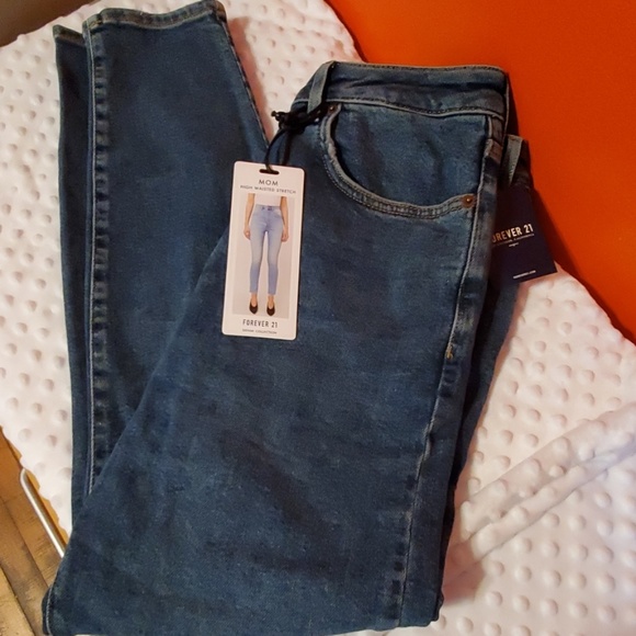 Denim - Mom High Waisted Jeans